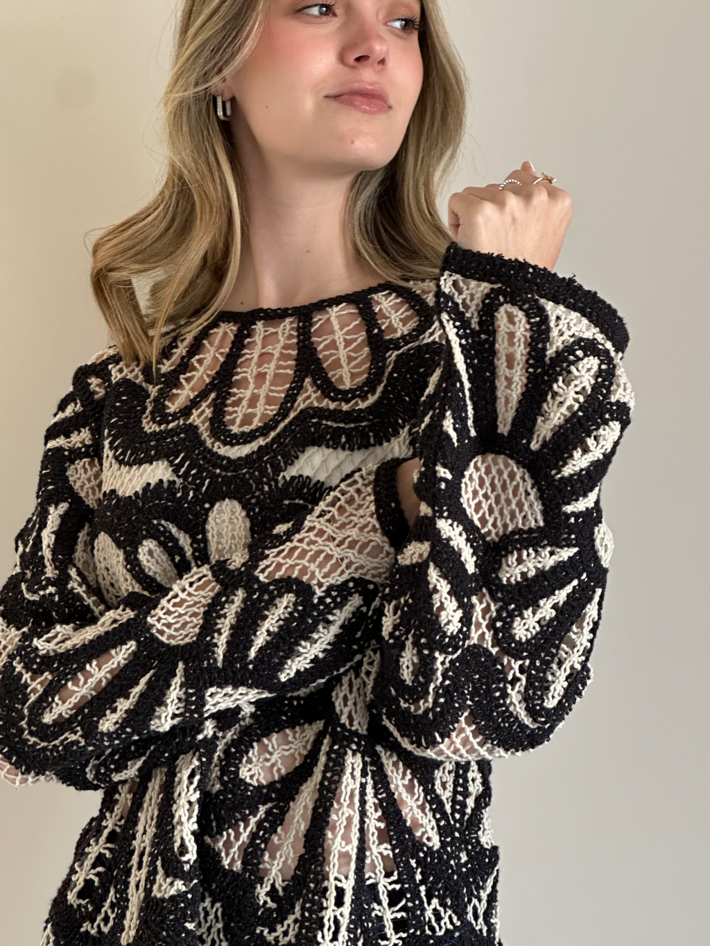 BLUSA CROCHET FLORES NOCTURNAS