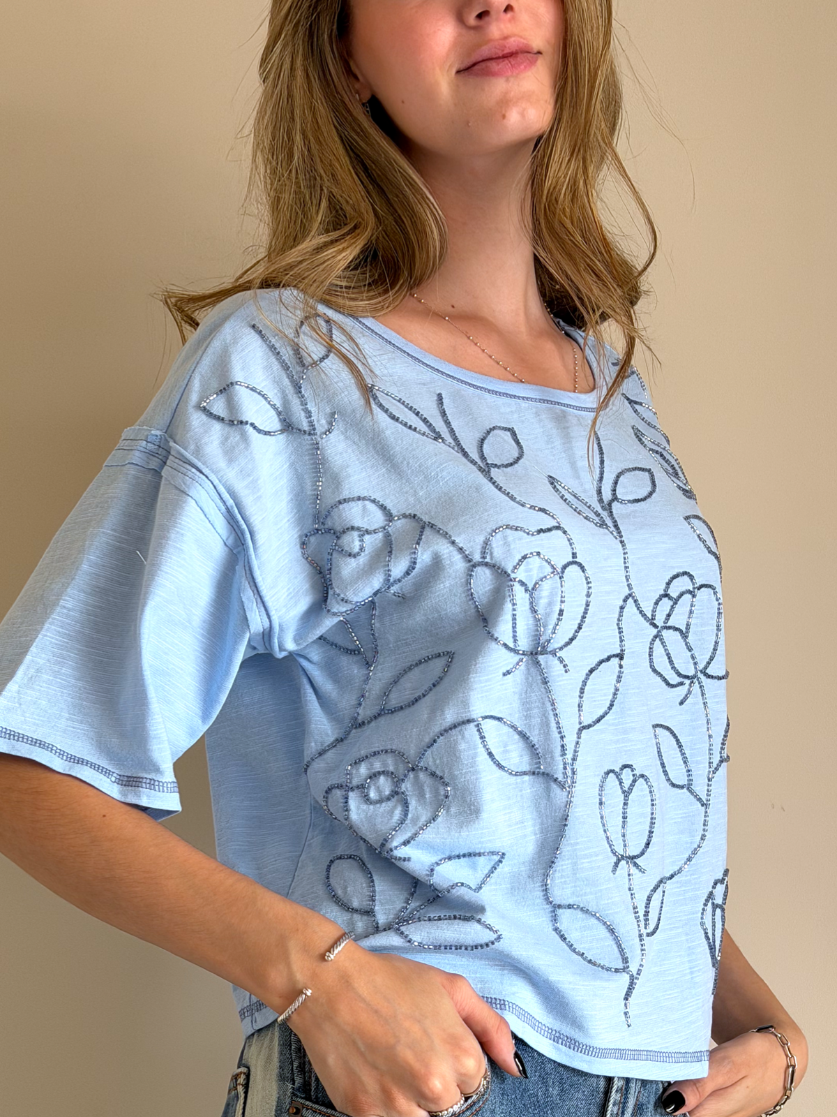 BLUSA FLOR CELESTE AZUL