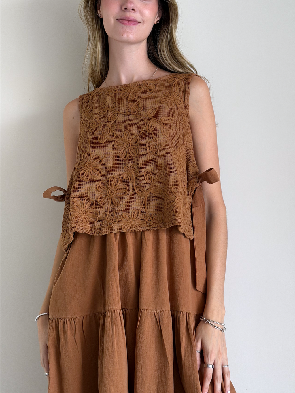 VESTIDO RAÍZ Y CIELO
