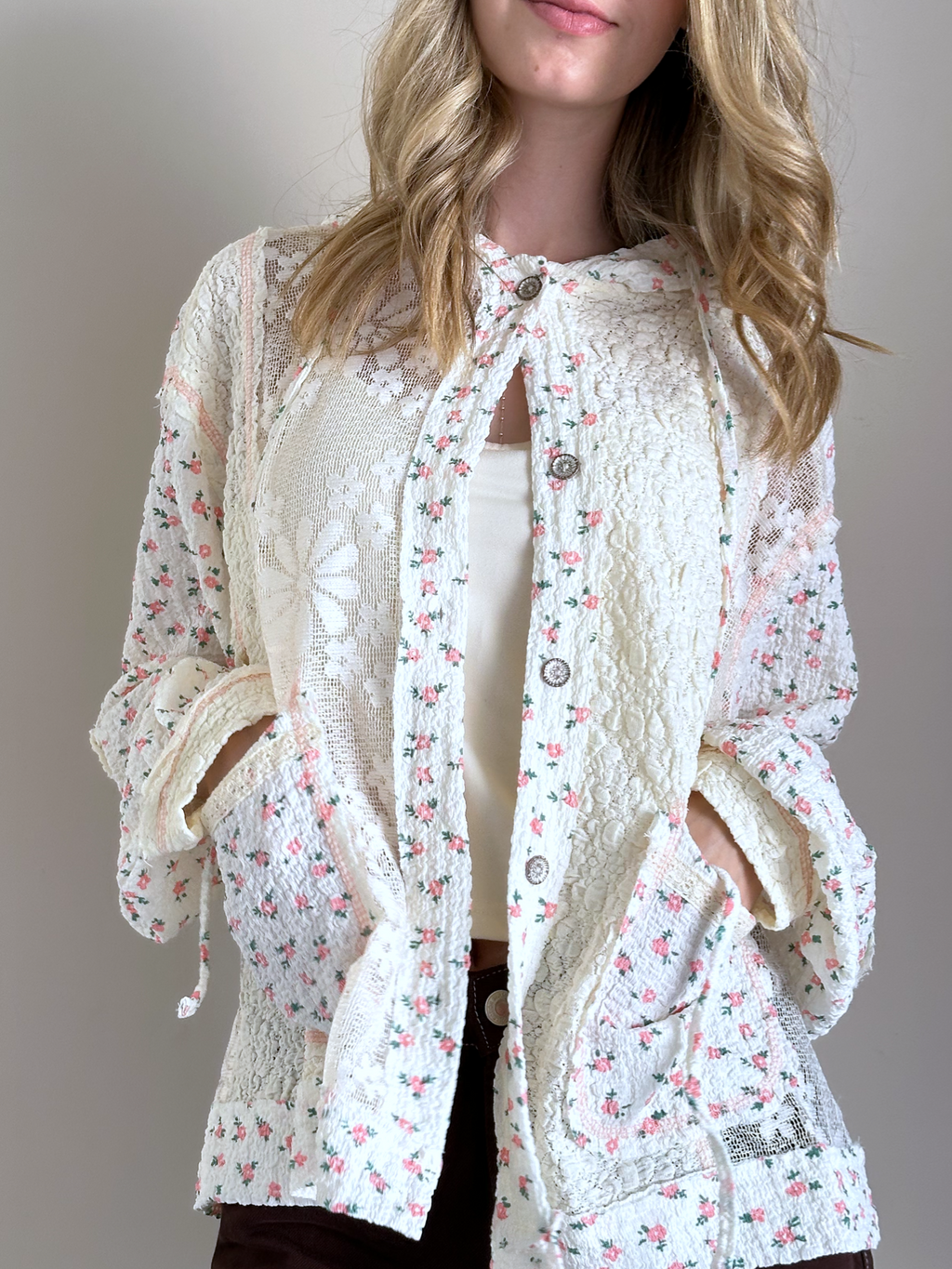 HOODIE ENCANTO FLORAL IVORY