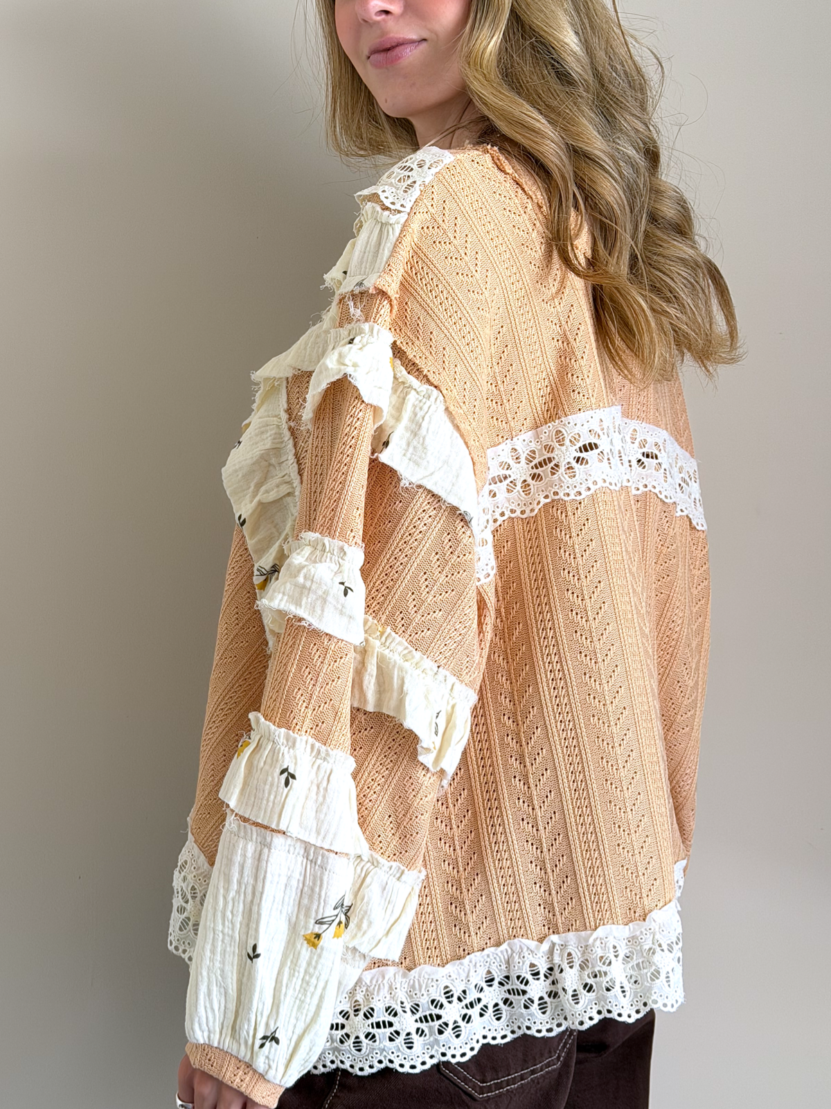 BLUSA NEBULA ROMÁNTICA