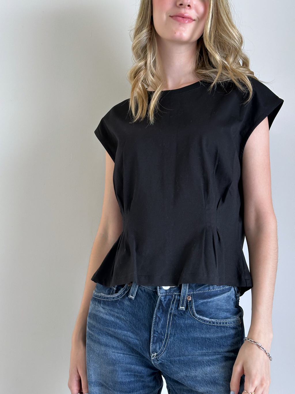 BLUSA AURA SOLAR NEGRA