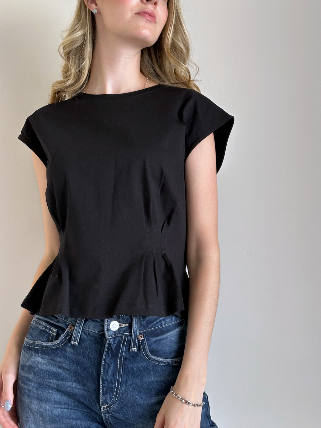 BLUSA AURA SOLAR NEGRA