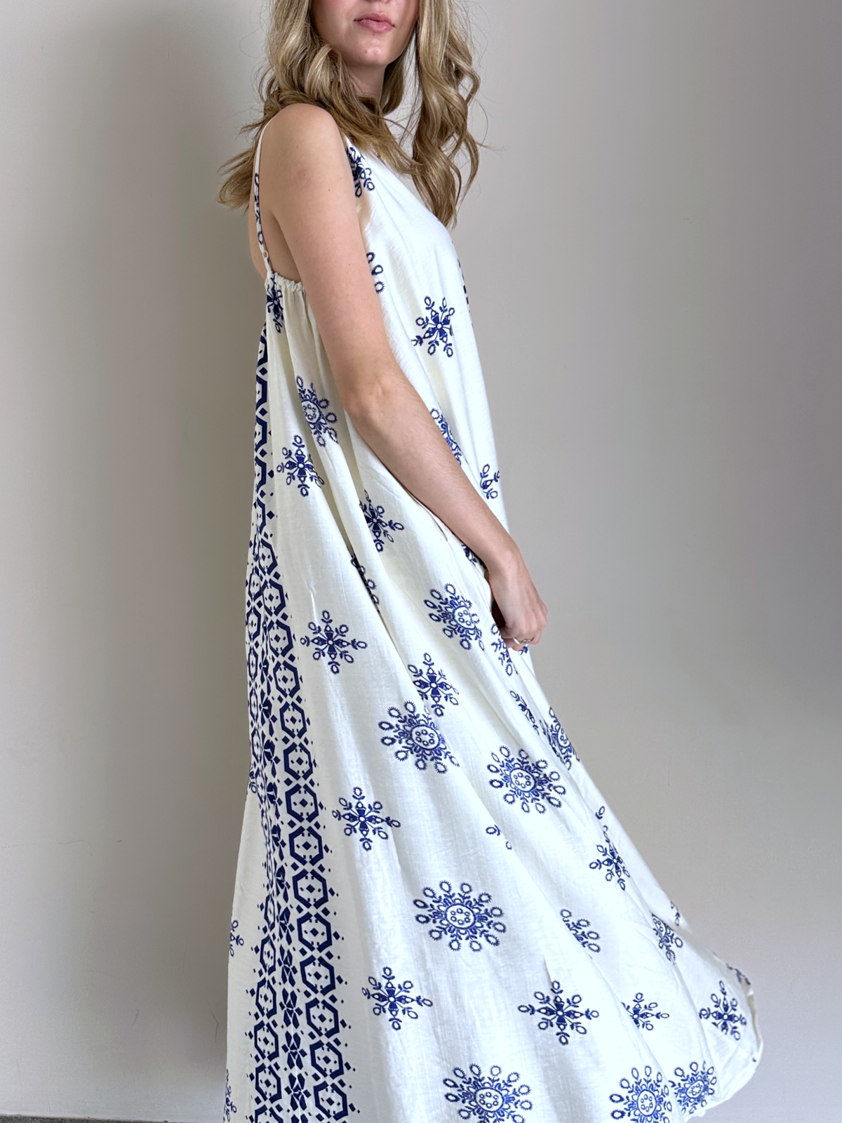 VESTIDO CAMINO DE LUZ