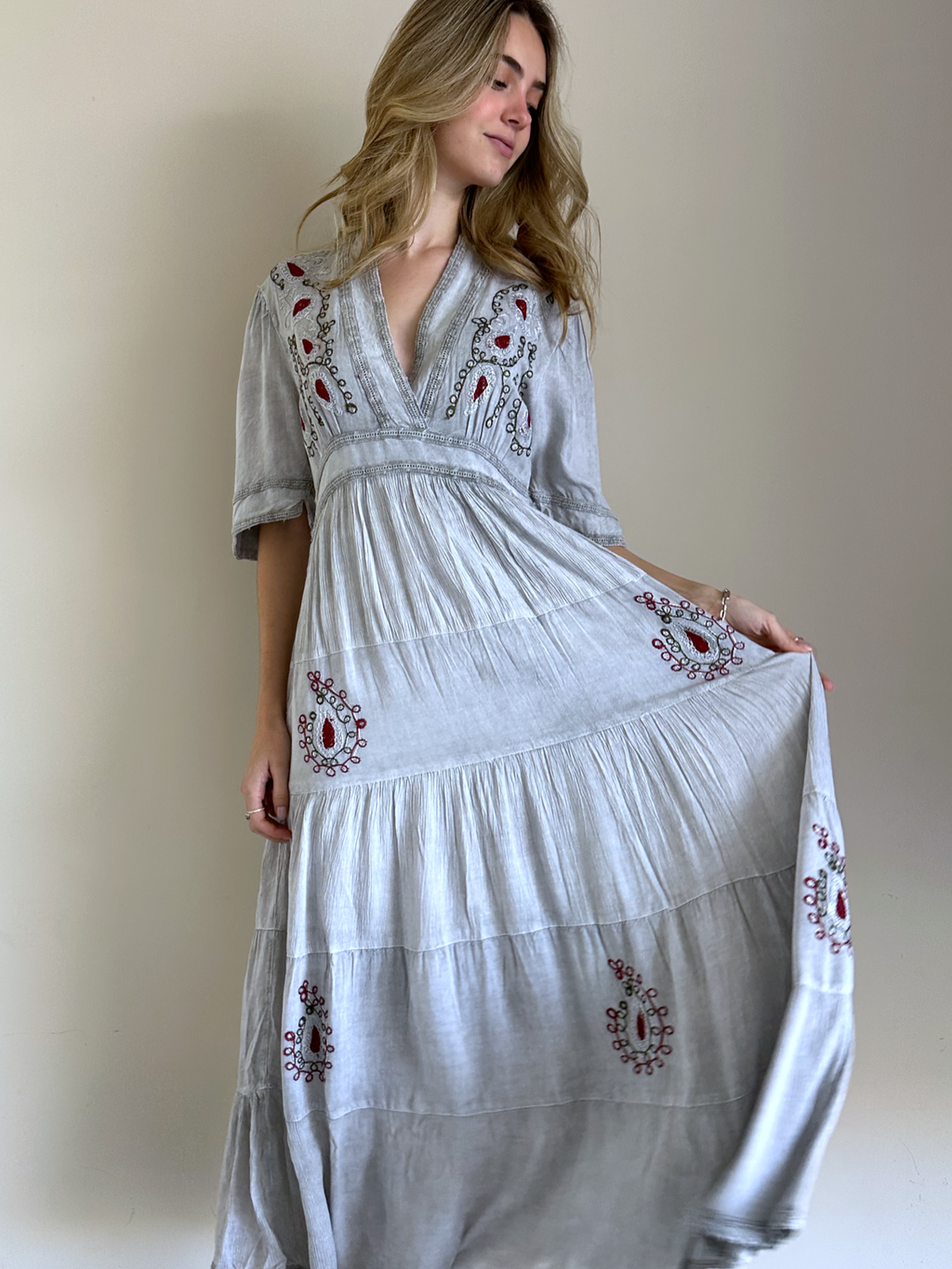 VESTIDO MAXI AURA DE GAIA GRIS