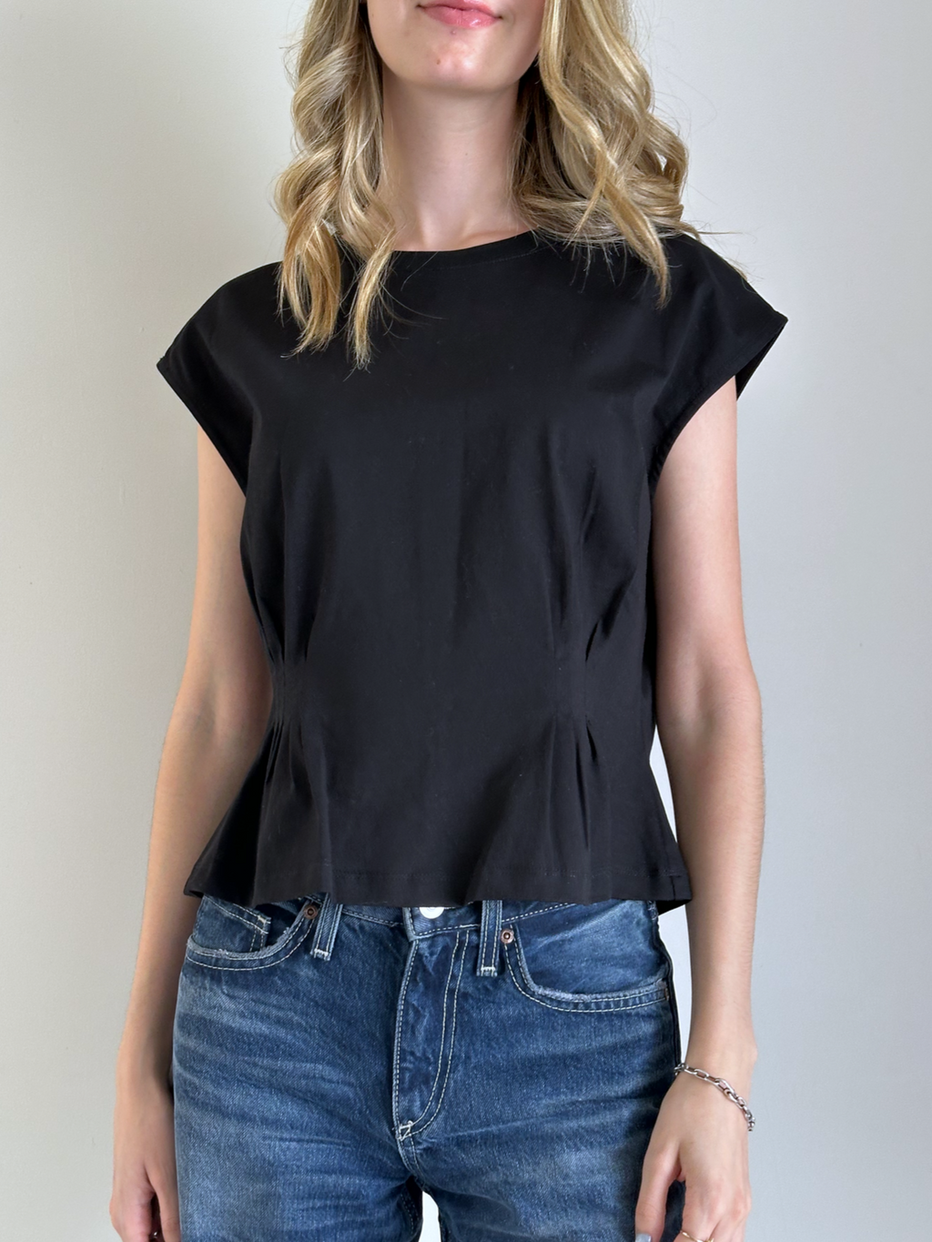 BLUSA AURA SOLAR NEGRA