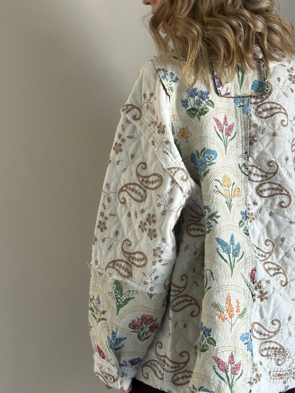 PRE VENTA - CHAMARRA JARDÍN LUNAR - SE MANDA 4 DE FEBRERO