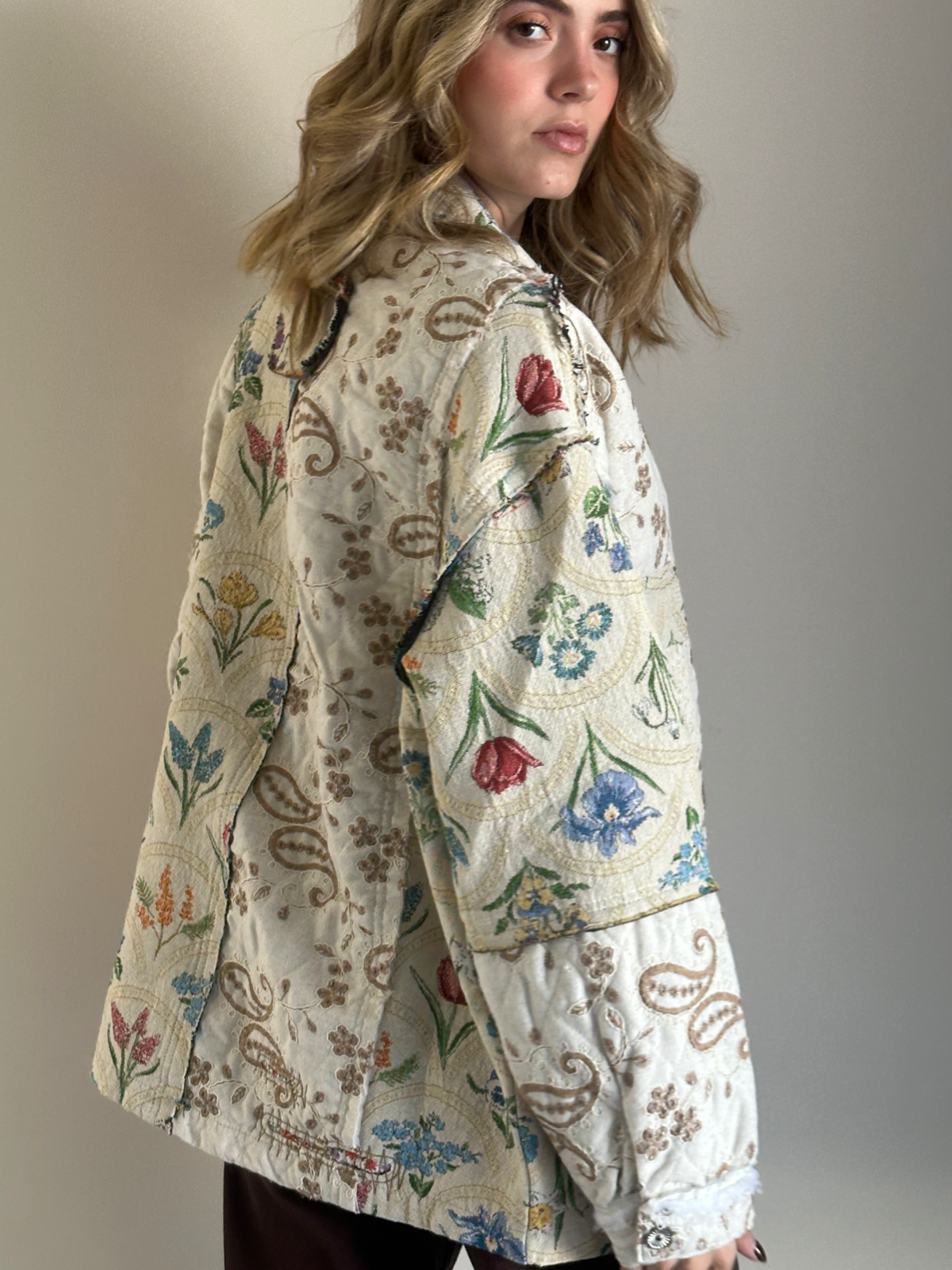 PRE VENTA - CHAMARRA JARDÍN LUNAR - SE MANDA 4 DE FEBRERO