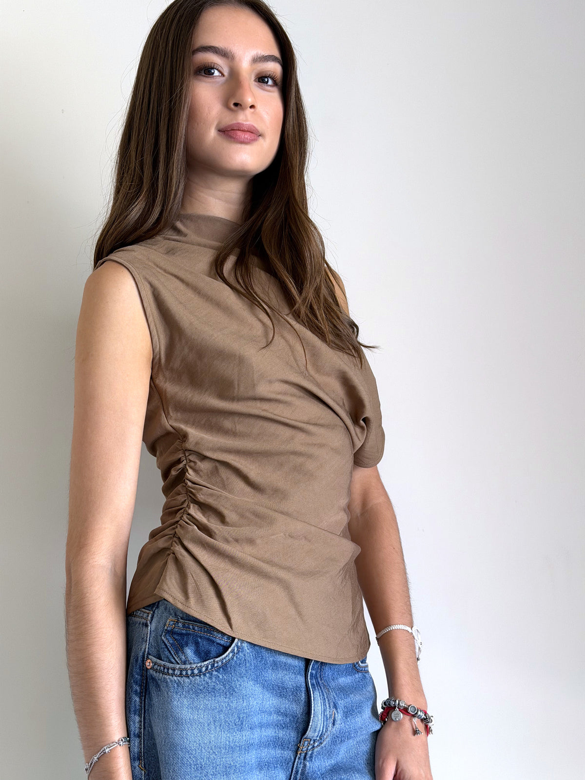DLR. Quiet Drape Top