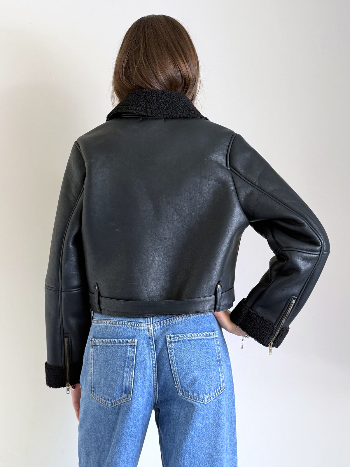 DLR. Clove Biker
